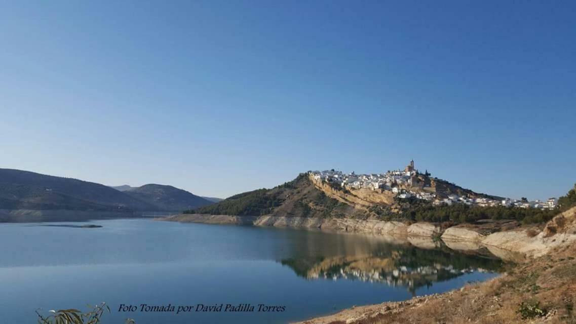 فيلا Cortijo De La Cruz Iznájar المظهر الخارجي الصورة