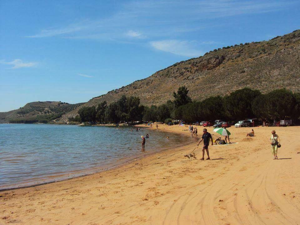 فيلا Cortijo De La Cruz Iznájar المظهر الخارجي الصورة