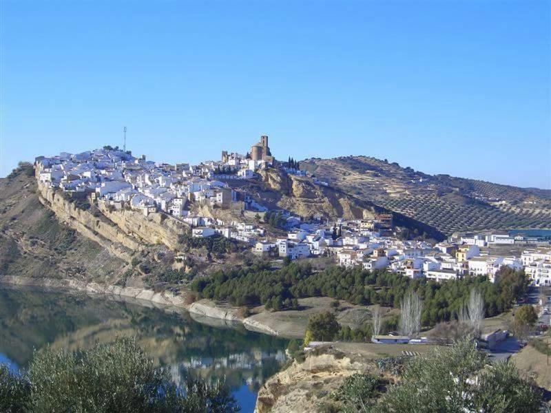 فيلا Cortijo De La Cruz Iznájar المظهر الخارجي الصورة